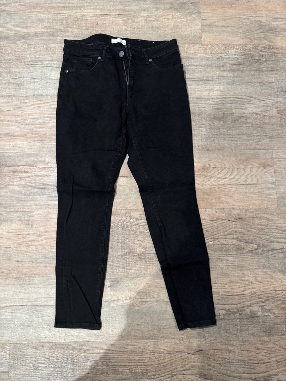 Women’s High-Rise Black Skinny Jeans